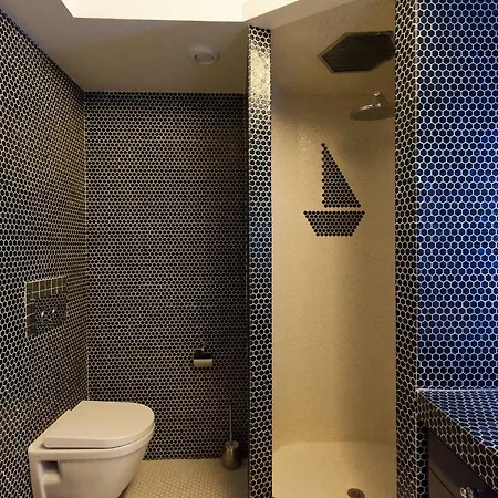 Darxia -cannes Vieux Port Канны